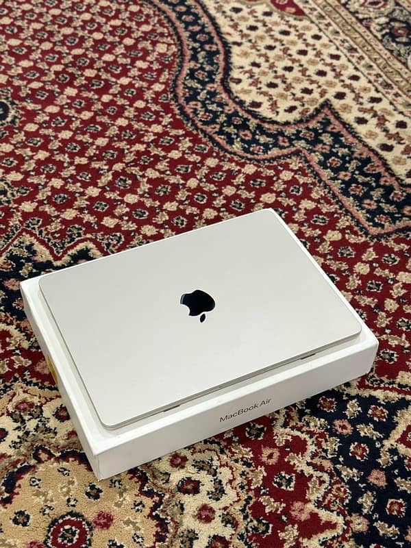 Macbook Air M3 (2024) 3