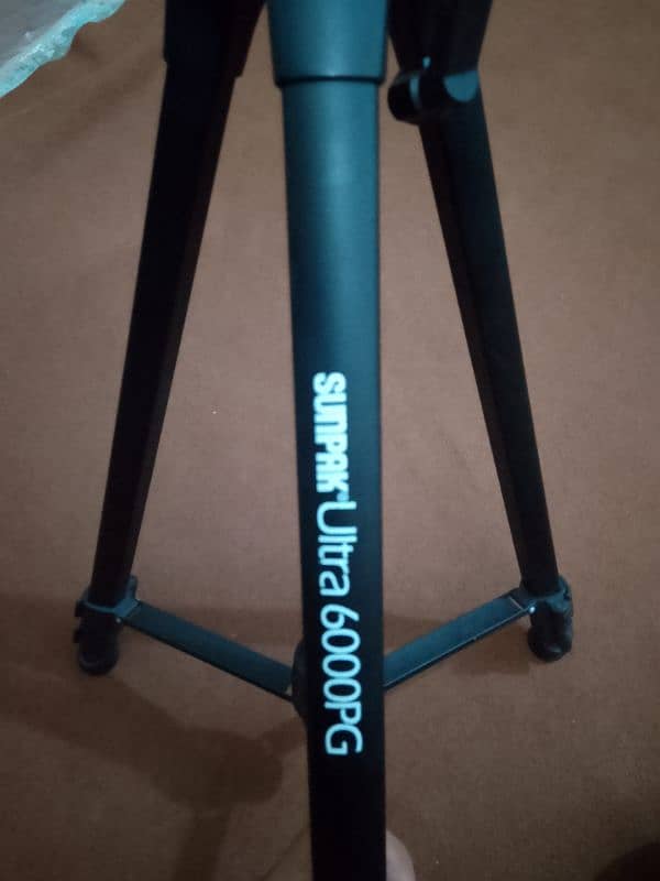 Sunpack Tripod 5