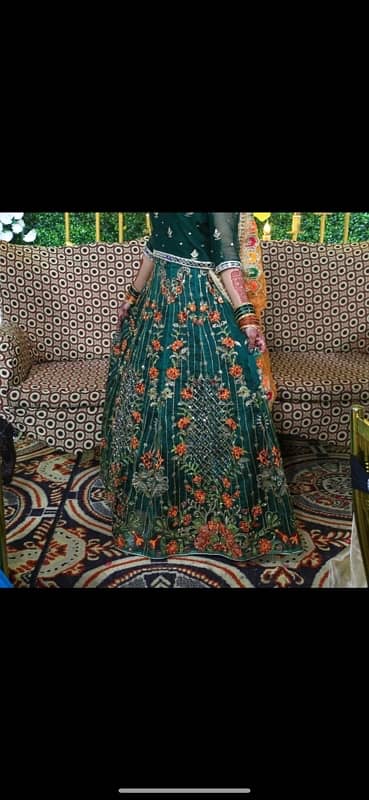 Mehndi lehnga 0