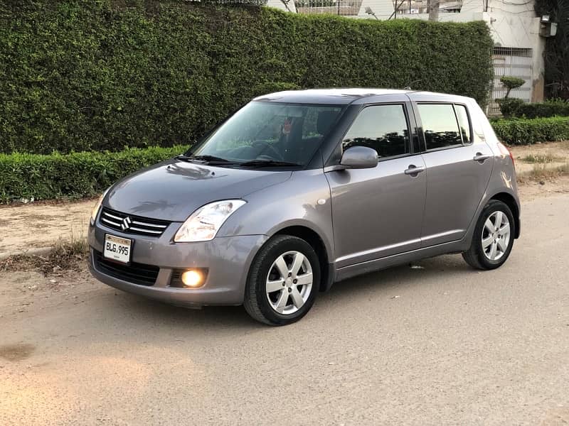 Suzuki Swift 2017 Dlx Nav Automatic 2018 registered. 1