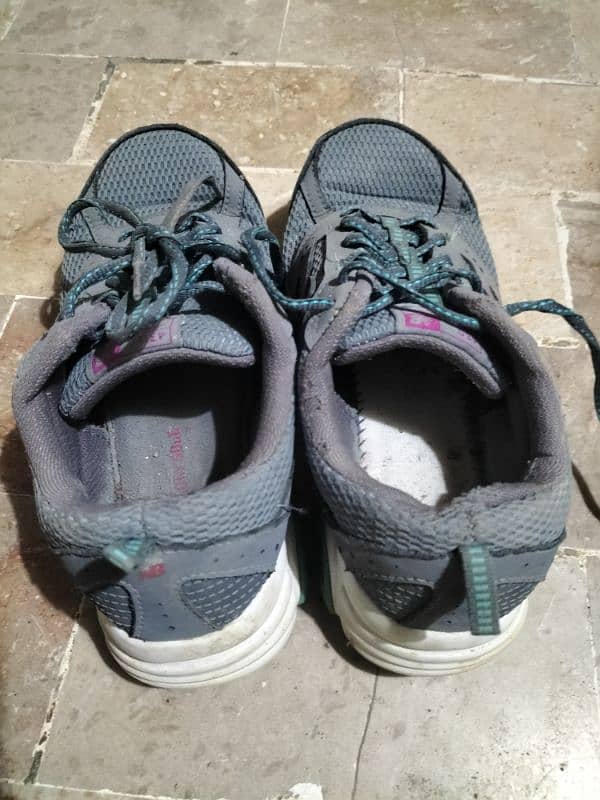 newly used shoes for 1000 3