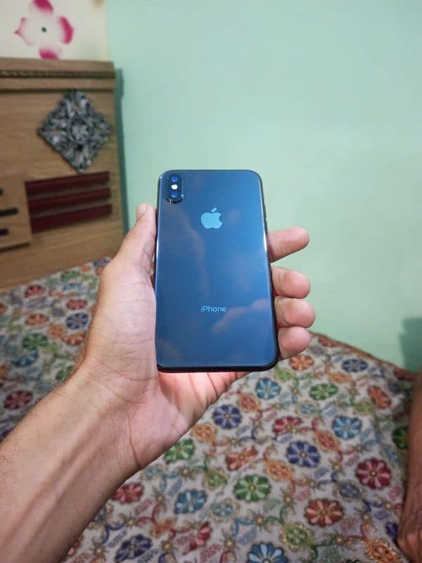 iPhone x 64 gb non pta 2 month sim Chala hay Whatsapp 03222783165 0