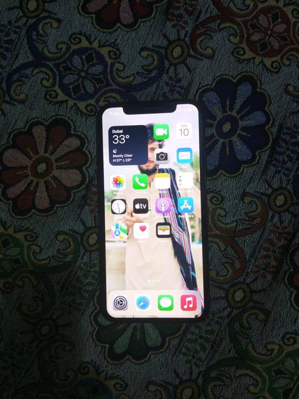 iPhone x 64 gb non pta 2 month sim Chala hay Whatsapp 03222783165 2