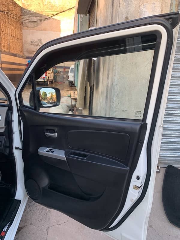 Suzuki Wagon R 2019 11