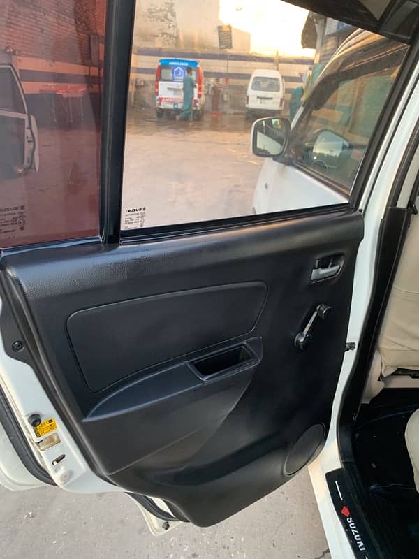 Suzuki Wagon R 2019 13