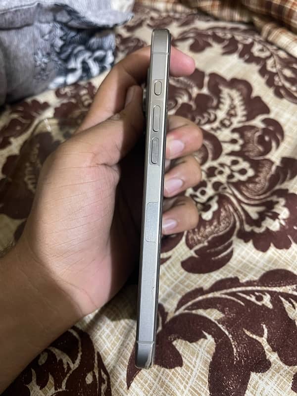 IPHONE 15 pro max natural titinum 256gb jv 2