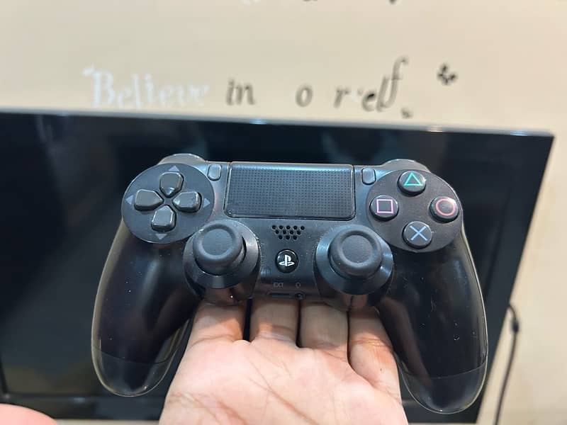 ps4 2 controller and 2 discs 5