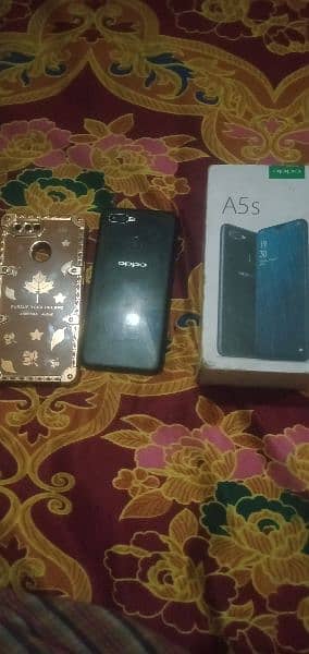 Oppo A5s mobile And box 1