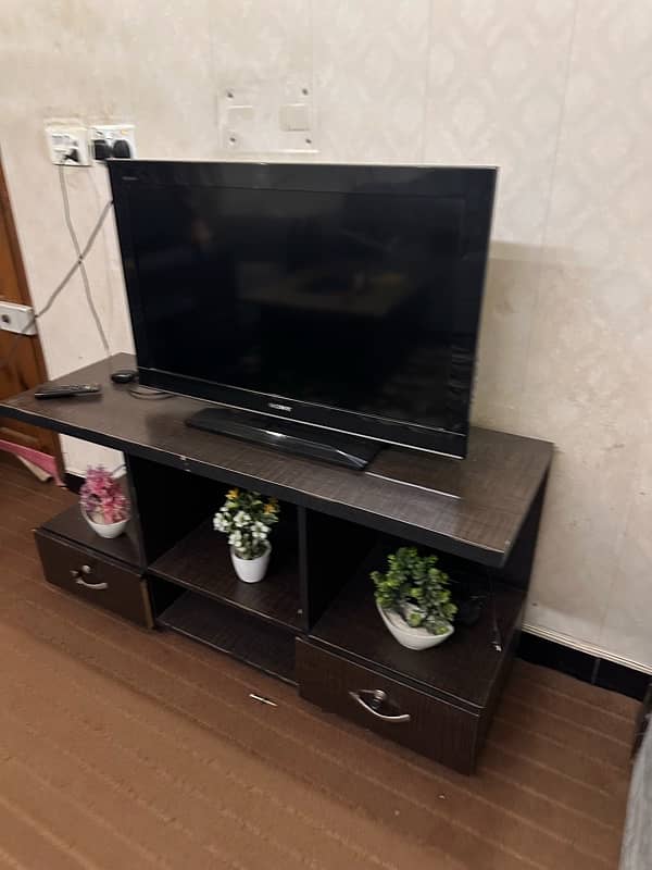 Sony tv 32inch (genuine) 1