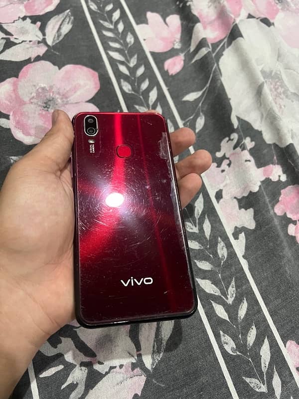 vivo y11 red and black clour 3gb rom 32gb memory 4