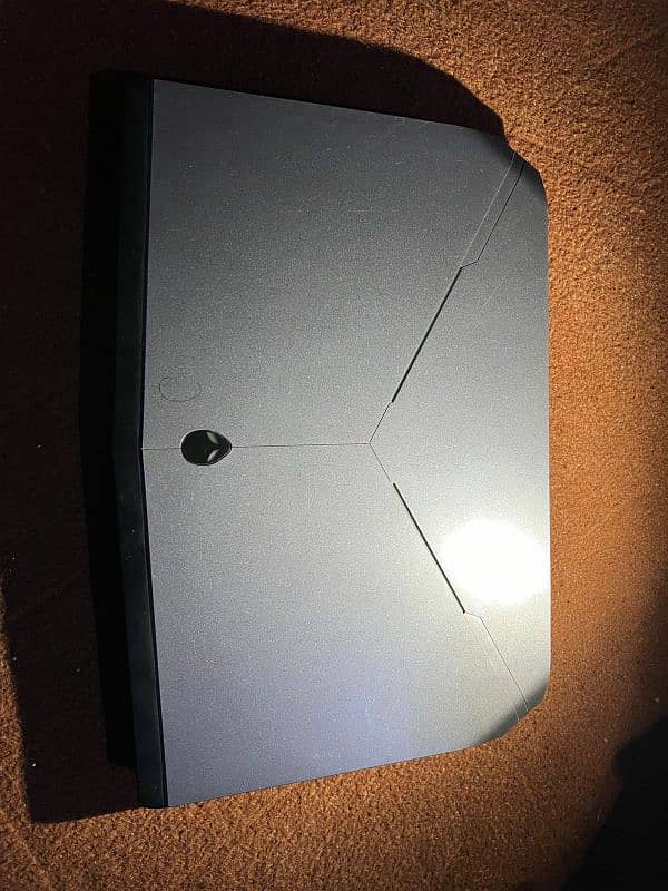 Alienware R2 13 6