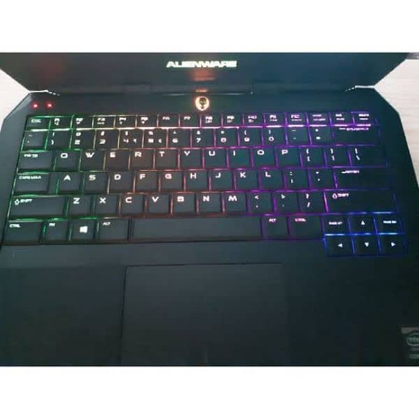 Alienware R2 13 1