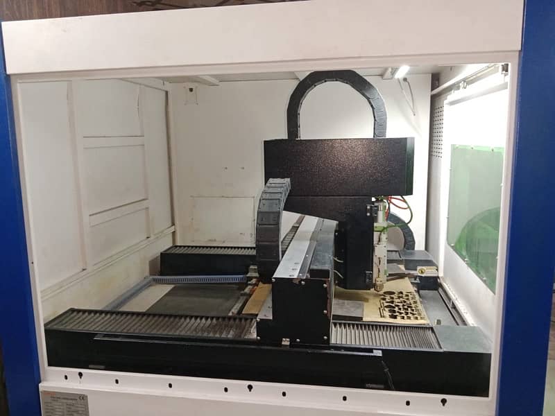 1500 watt Fiber Laser Cutting  Machine 3