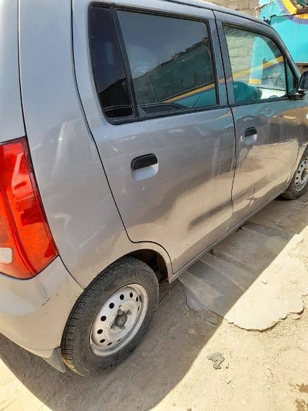 Suzuki Wagon R 2015 13