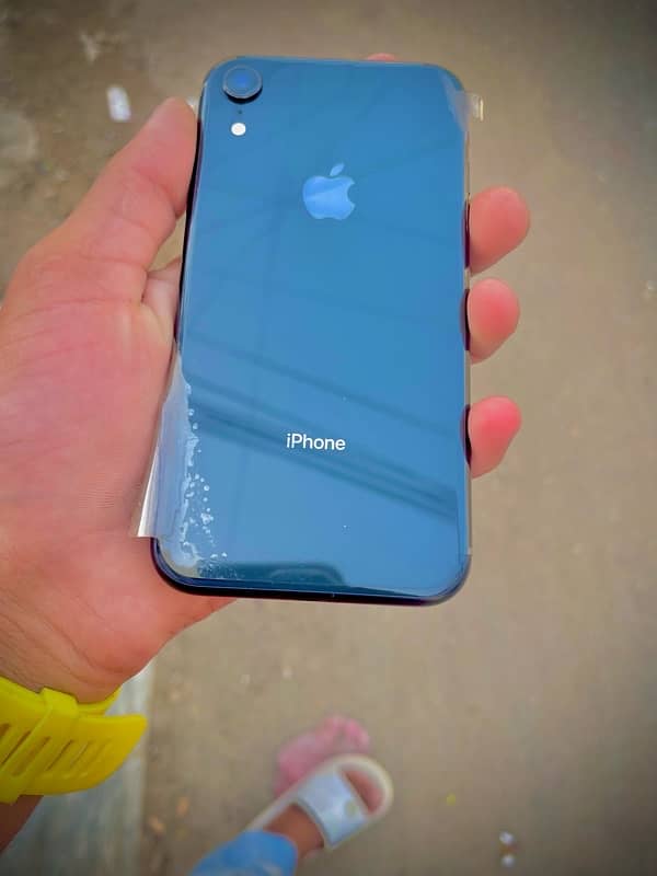 iPhone XR 128 gb black Colour 82 health 1