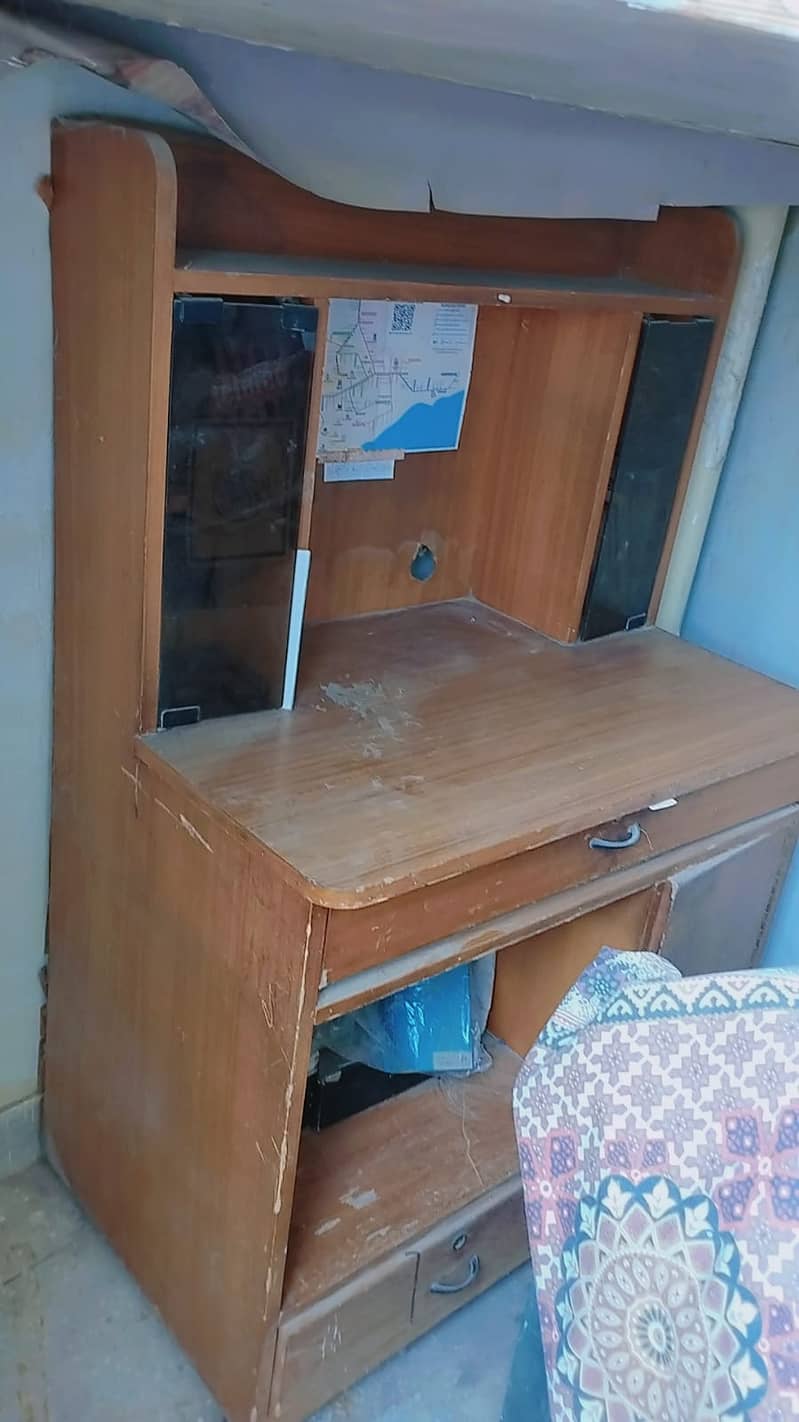 Used furniture 3