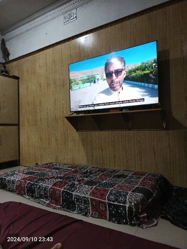 Hair 65 inch LED TV 3