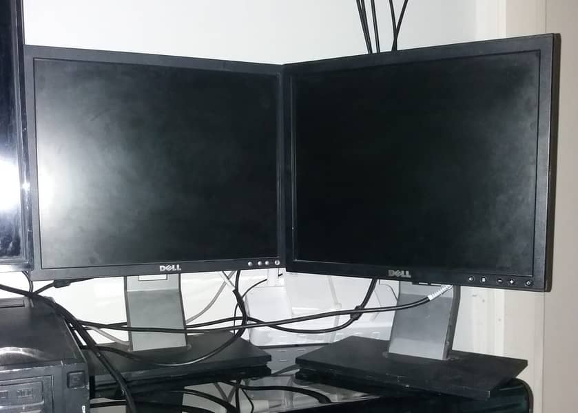 DELL Desktop's available for sale with LCD's 17" 1