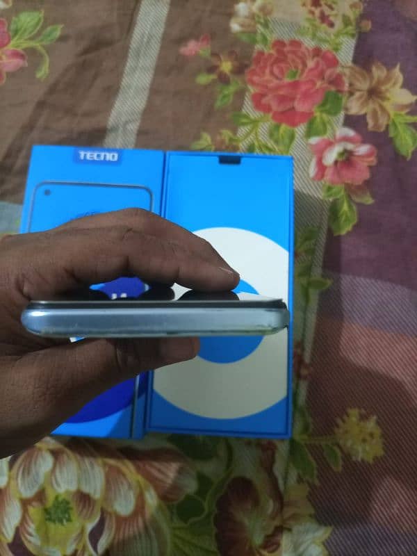 Tecno camon 16 SE 3