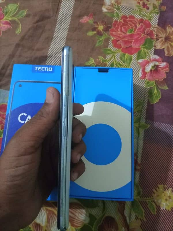 Tecno camon 16 SE 4