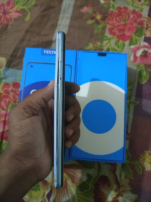 Tecno camon 16 SE 5