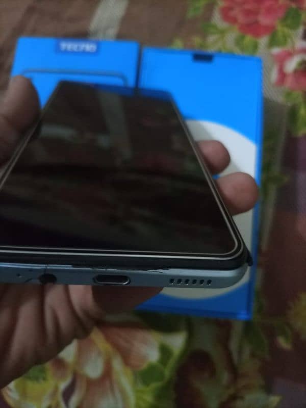 Tecno camon 16 SE 8