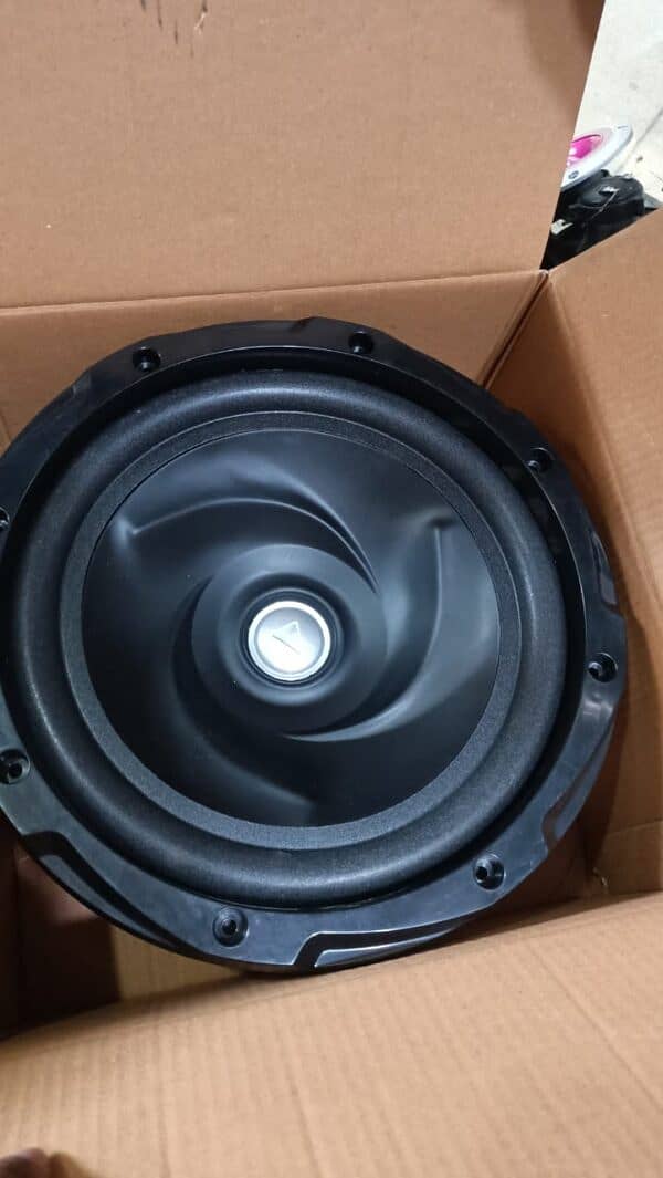 full ok ha only 40 days use ha 1 woofer ha or 2 speakers or mp3 ha  ok 0