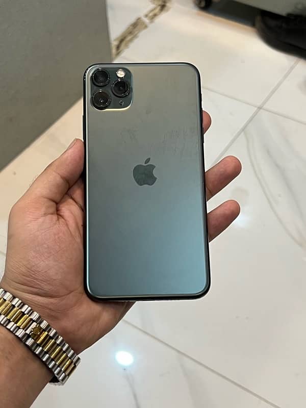 Iphone 11 pro max 4