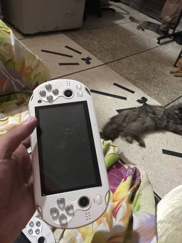 psp for sale 1black and 2 white serious byers contact  0301 4478089 2