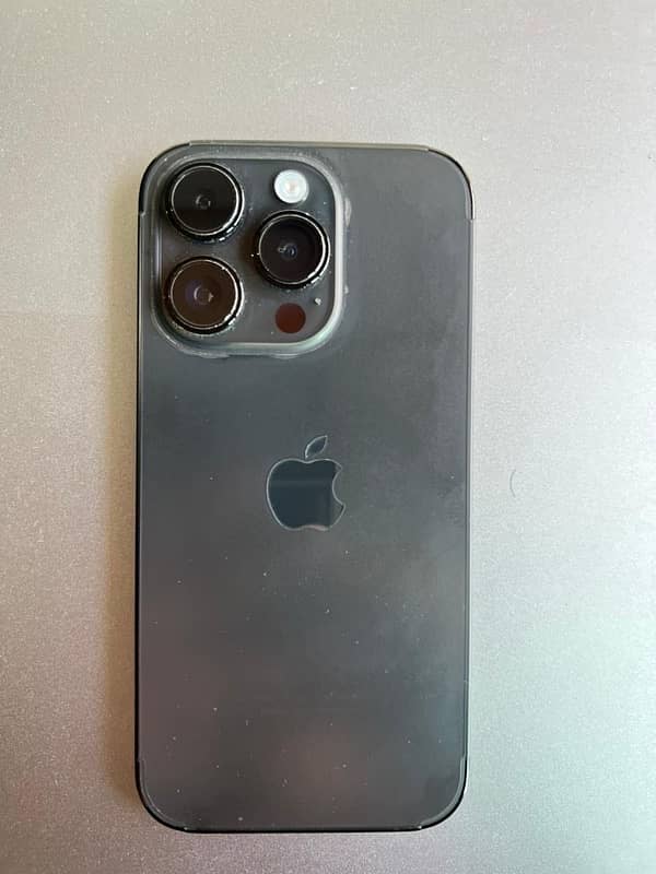 iphone 14 pro LLA 5