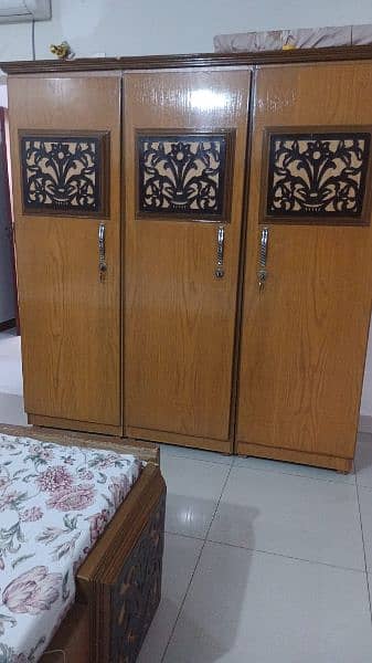 wooden furniture urgent sell 5 PCs 4