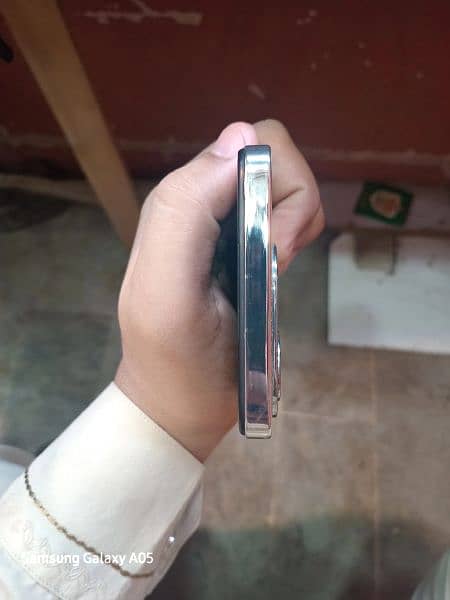 Infinix Hot 40i 5