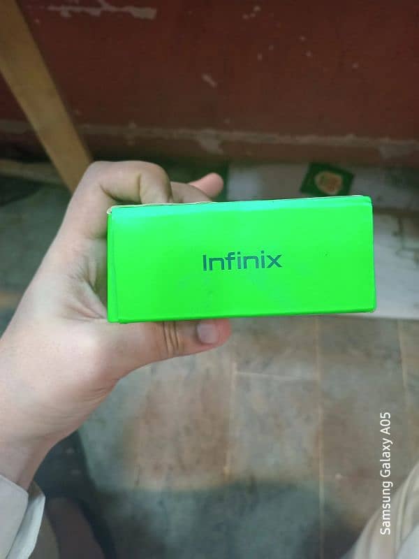 Infinix Hot 40i 10