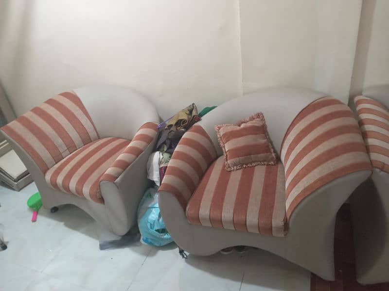 7 seater sofa set good condition 1