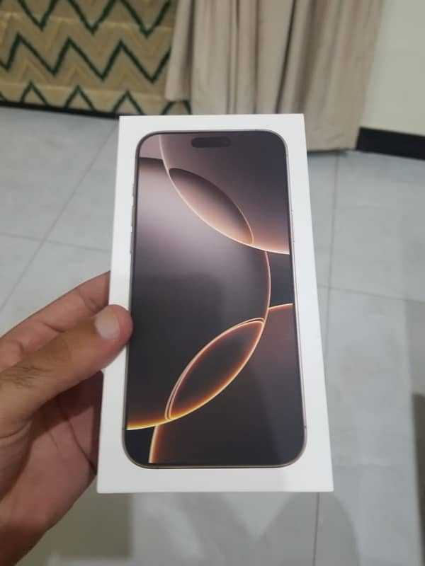 iPhone 16 pro max 256 GB [desert titanium] 0