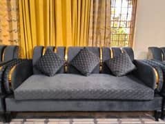 5 seater sofa set is available