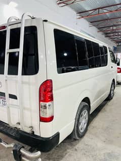 Toyota Van 2013 0