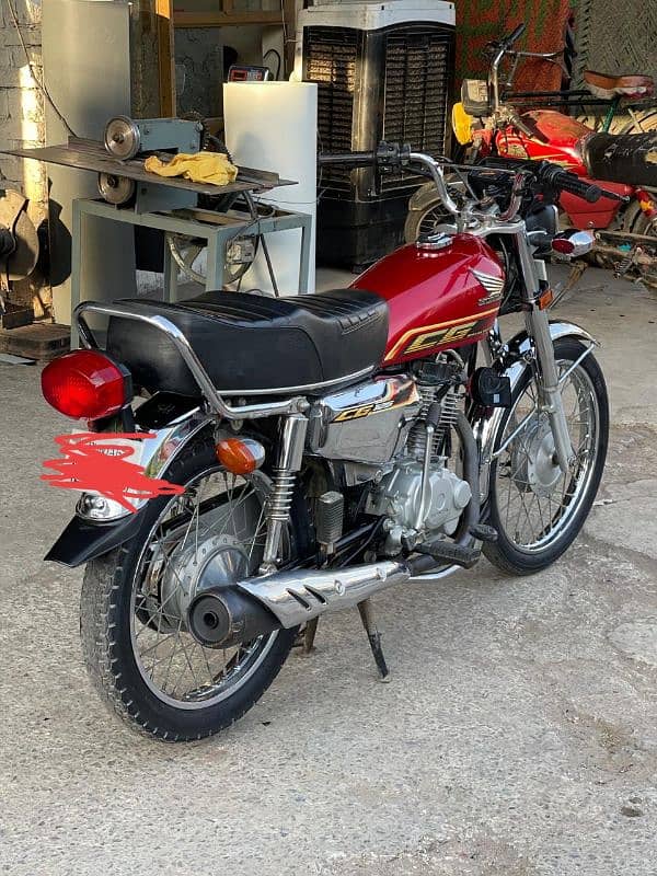 Honda 125 salfstart 2022 model  total jenman 1