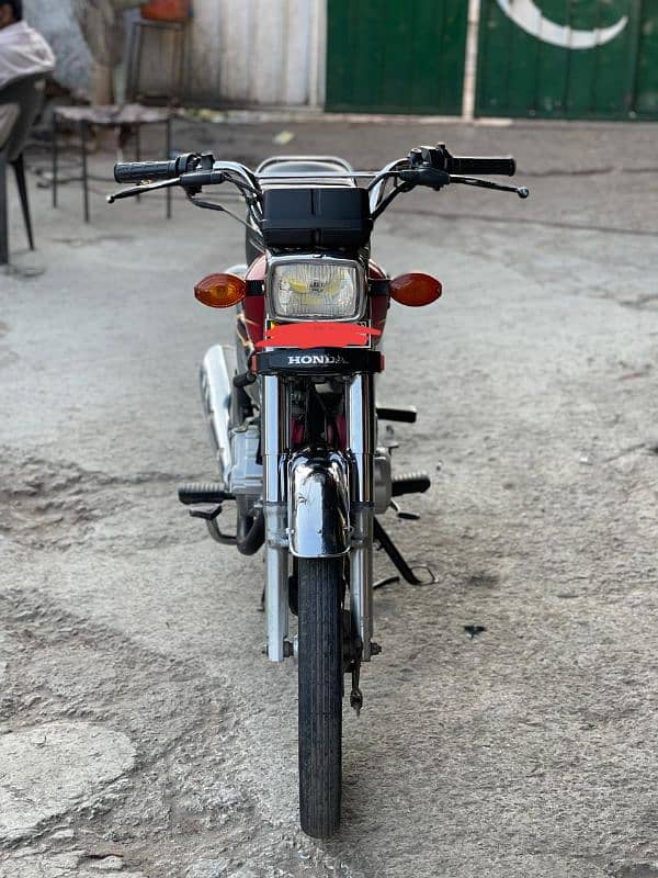 Honda 125 salfstart 2022 model  total jenman 3