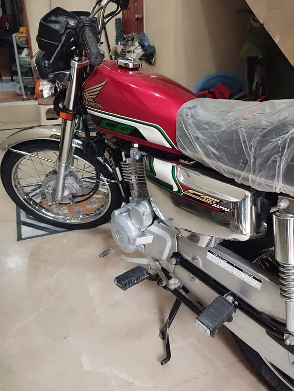 CG 125(special silver edition) (2023-24) urgent for sale 6