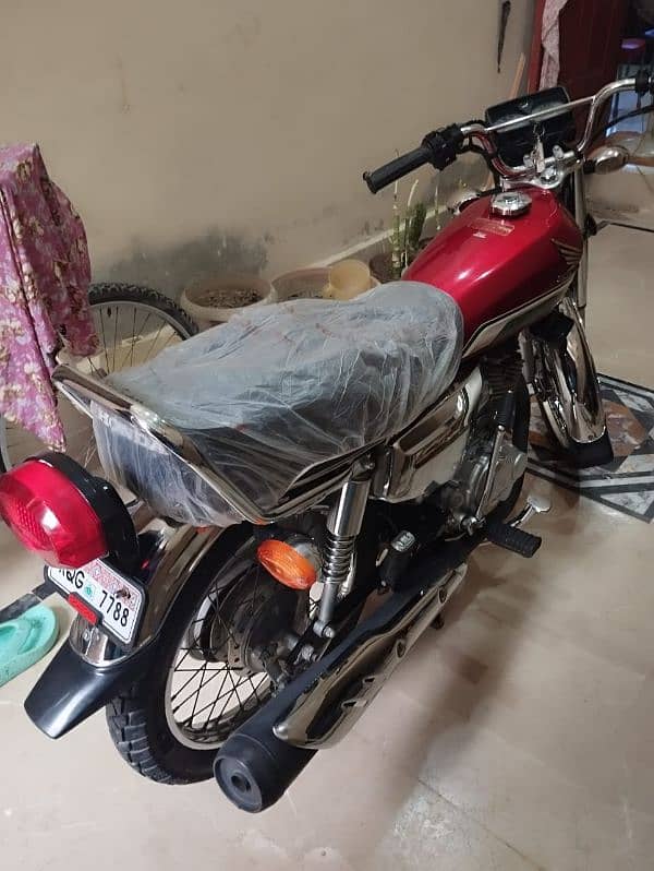 CG 125(special silver edition) (2023-24) urgent for sale 7