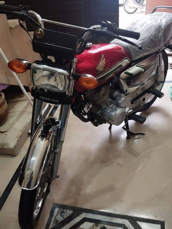 CG 125(special silver edition) (2023-24) urgent for sale 8