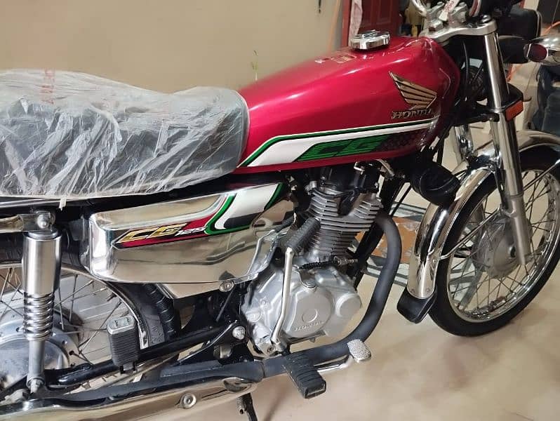 CG 125(special silver edition) (2023-24) urgent for sale 9