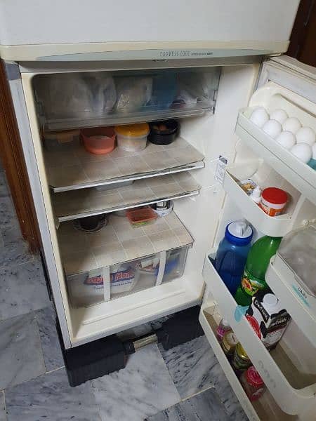 LG REFRIGERATOR 6