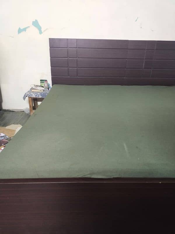 Two single beds with mattress 0