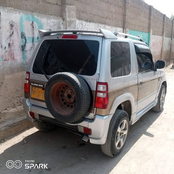 Mitsubishi Pajero Mini 2008 4