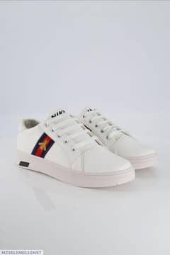 Men's leather casual sneakers