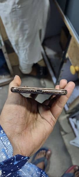 Iphone Xs 64 Non PTA 4