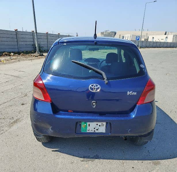 Toyota Vitz 2006 1