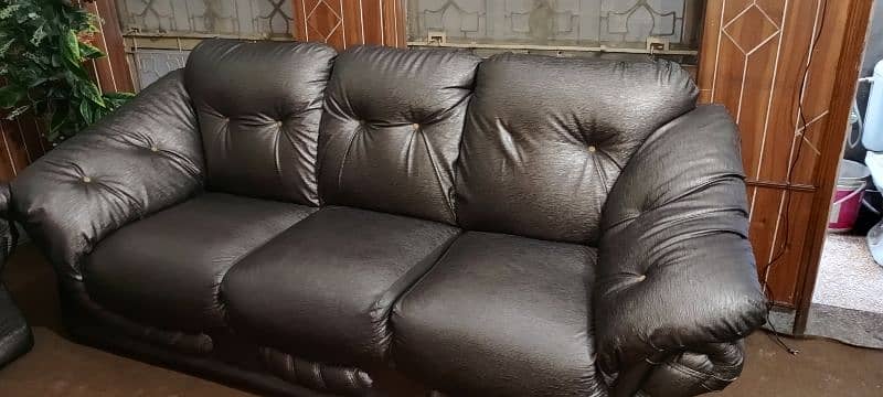 Full leather sofa 7 seater set for urgent sale 1